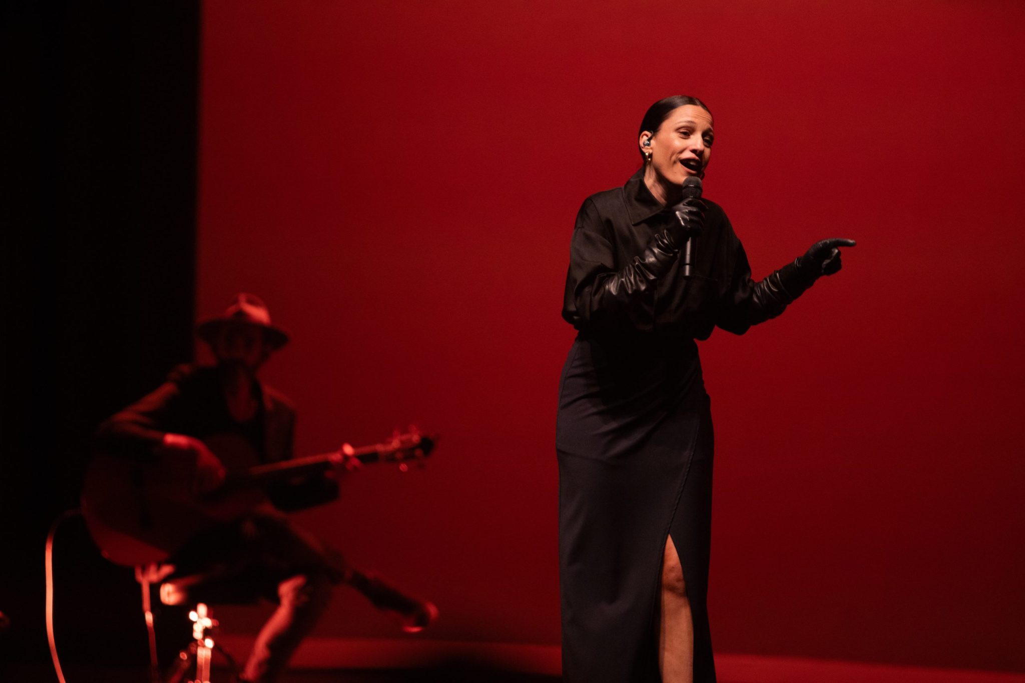 Photo of Carminho onstage