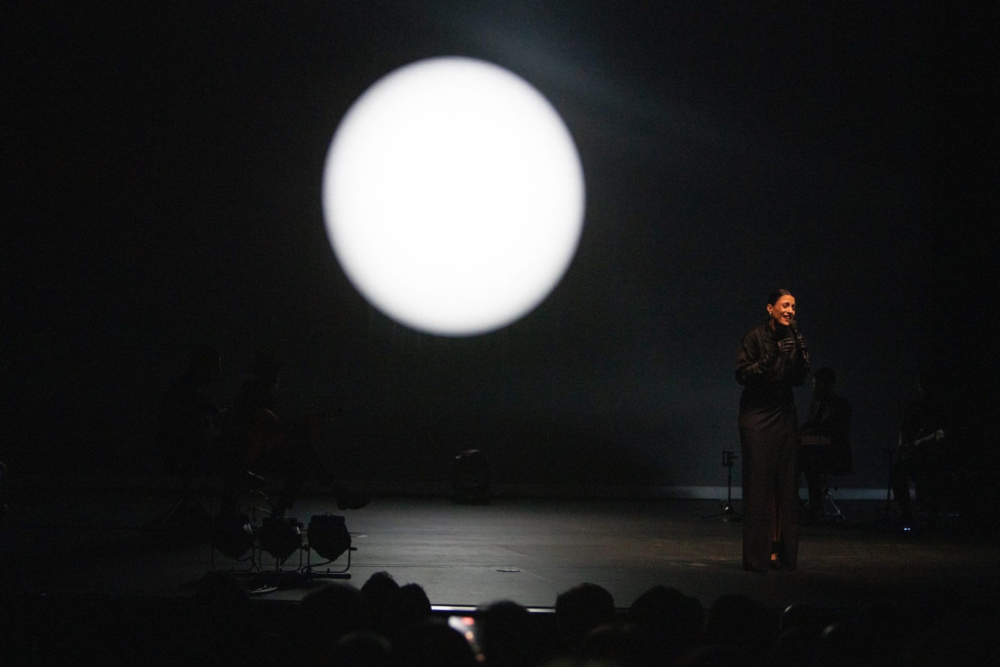 Photo of Carminho onstage