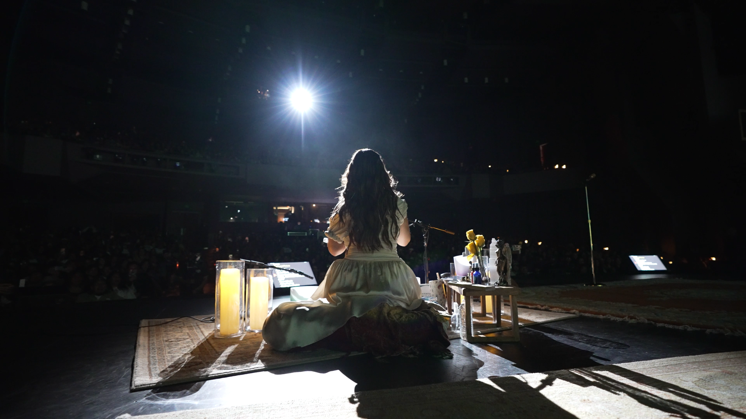 Broll Chiquis LA Show.00_02_43_10.Still001